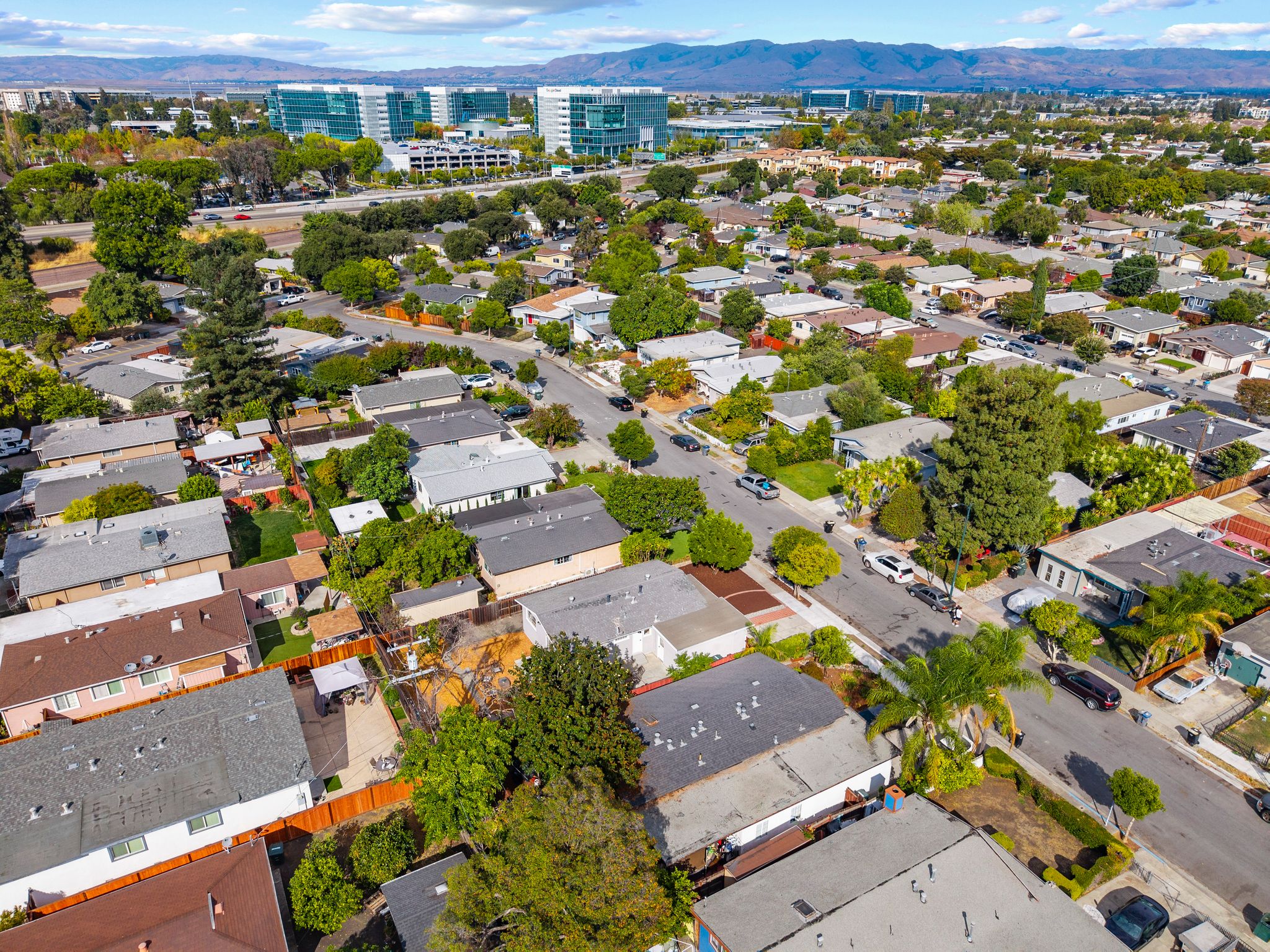 1043 Colton Ave-Aerial (1)