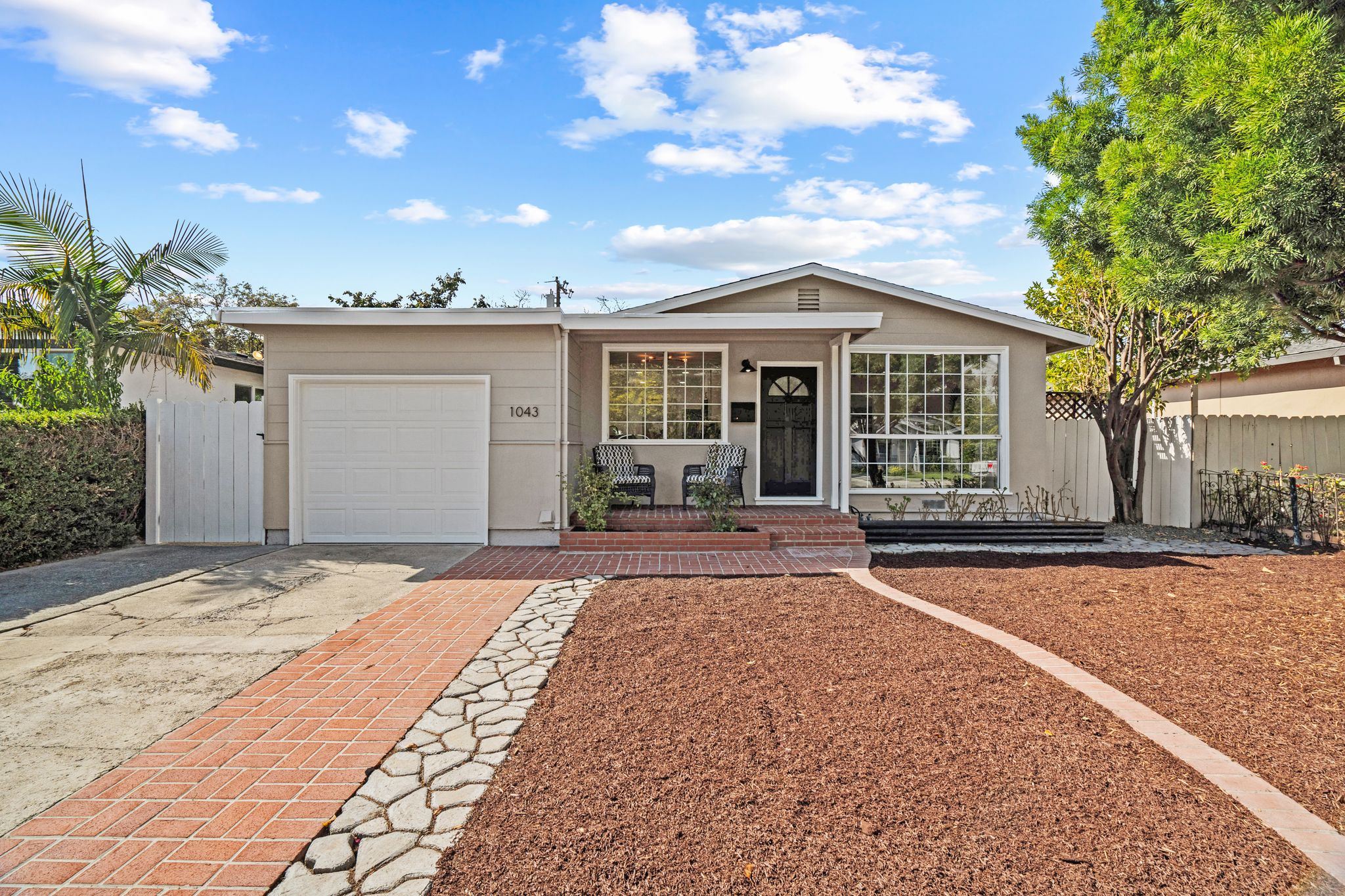 1043 Colton Ave-Photo-1